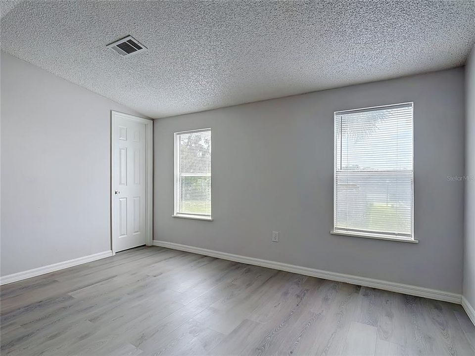 En Venta: $239,000 (3 camas, 2 baños, 1140 Pies cuadrados)