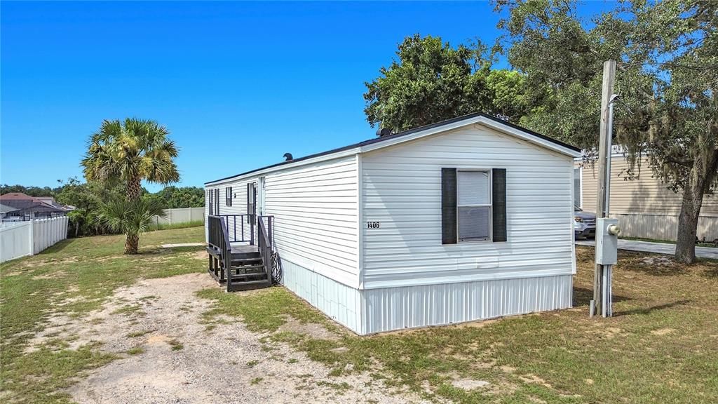 En Venta: $239,000 (3 camas, 2 baños, 1140 Pies cuadrados)