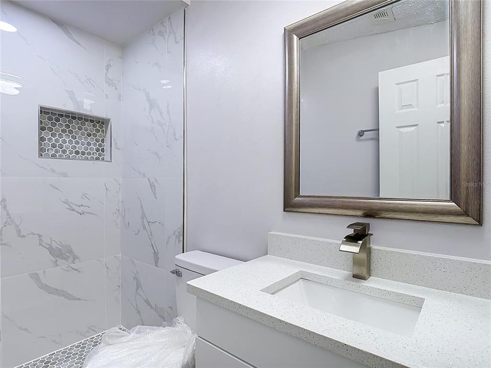 En Venta: $239,000 (3 camas, 2 baños, 1140 Pies cuadrados)