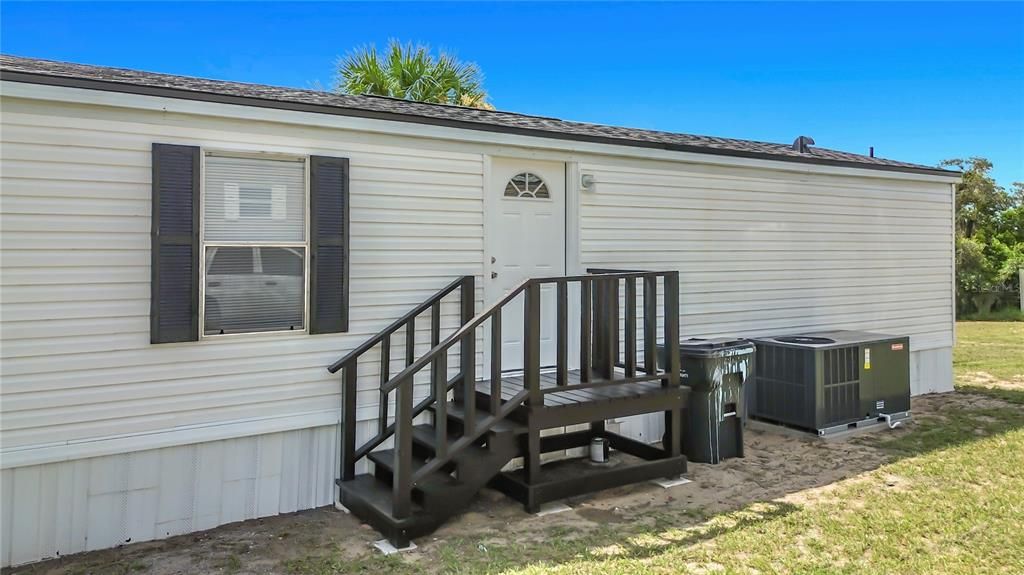 En Venta: $239,000 (3 camas, 2 baños, 1140 Pies cuadrados)