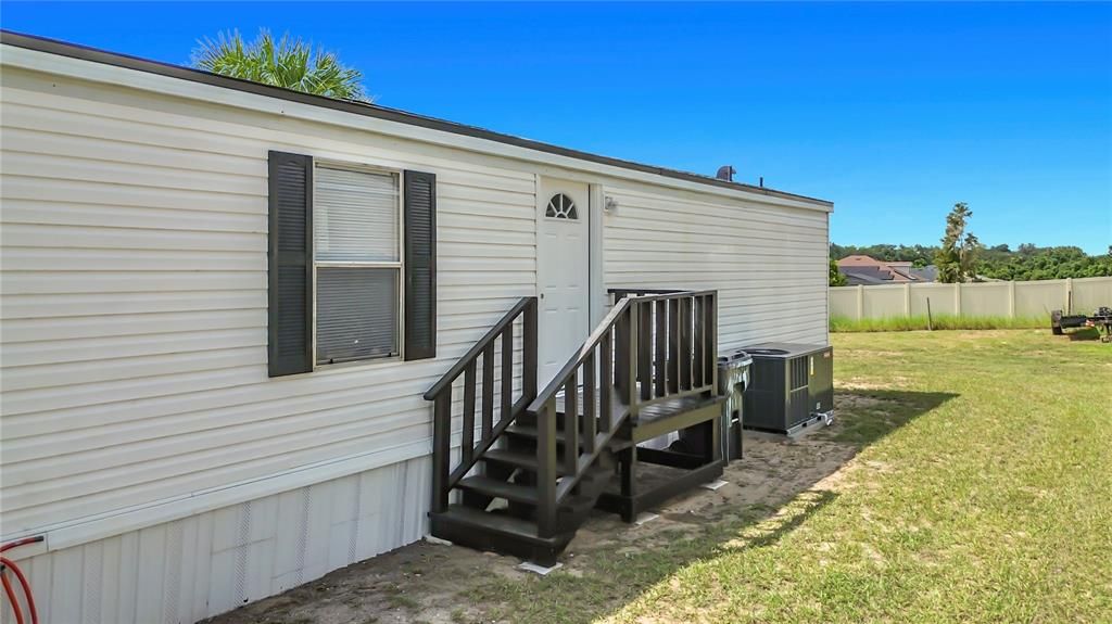 En Venta: $239,000 (3 camas, 2 baños, 1140 Pies cuadrados)