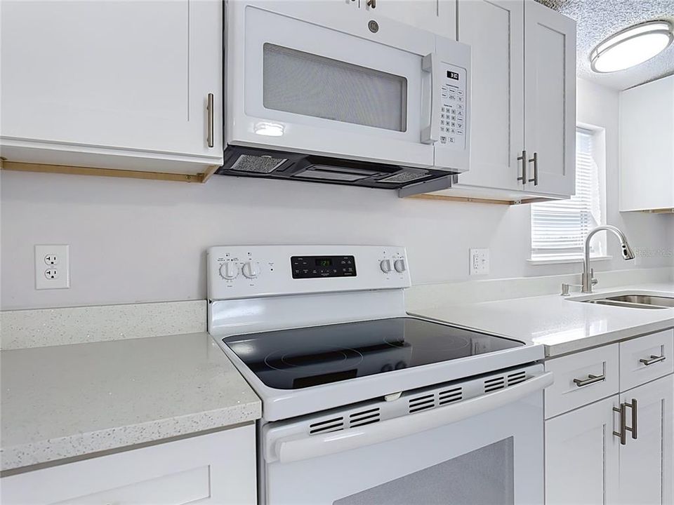 En Venta: $239,000 (3 camas, 2 baños, 1140 Pies cuadrados)