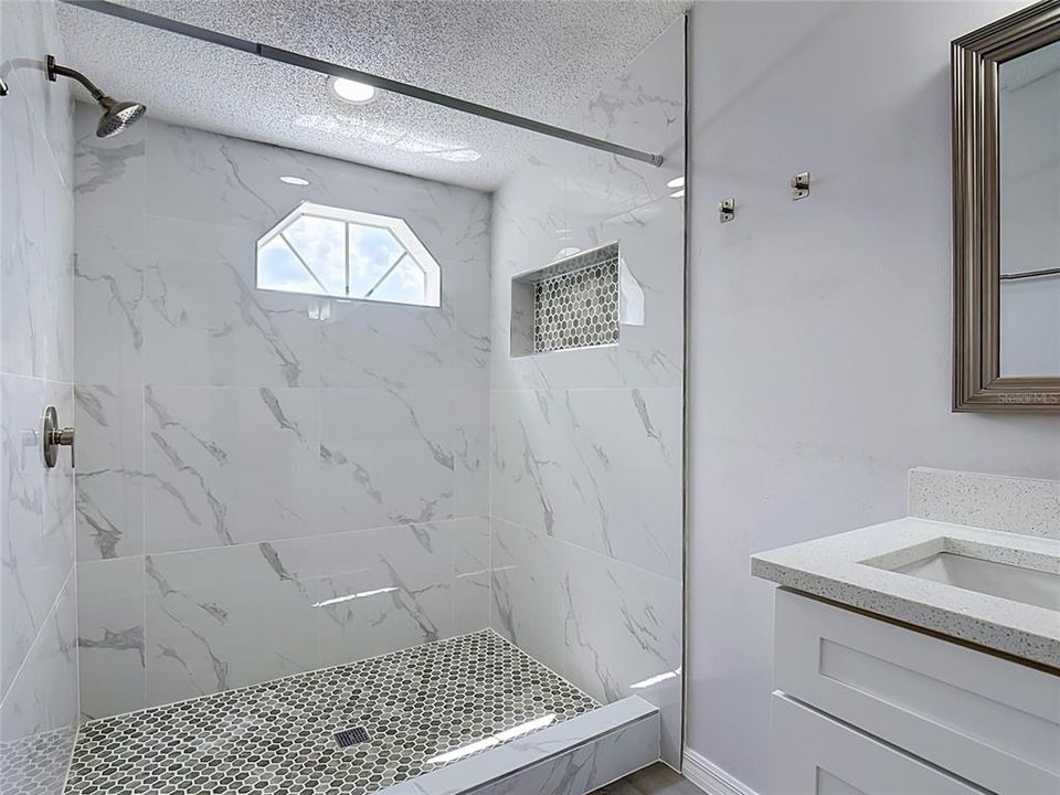 En Venta: $239,000 (3 camas, 2 baños, 1140 Pies cuadrados)