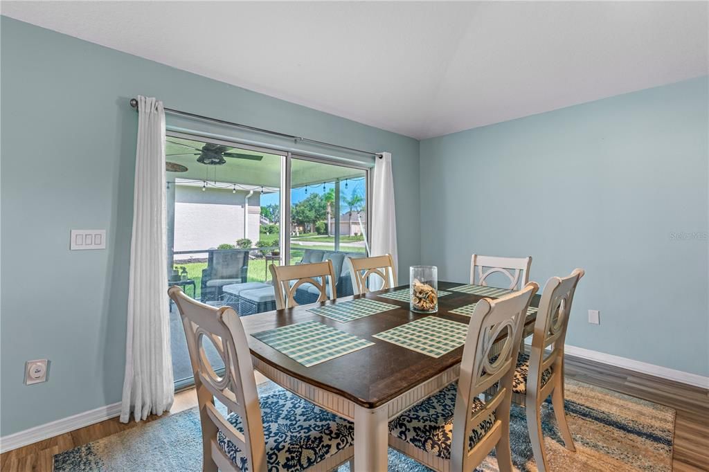 For Sale: $379,900 (3 beds, 2 baths, 1665 Square Feet)