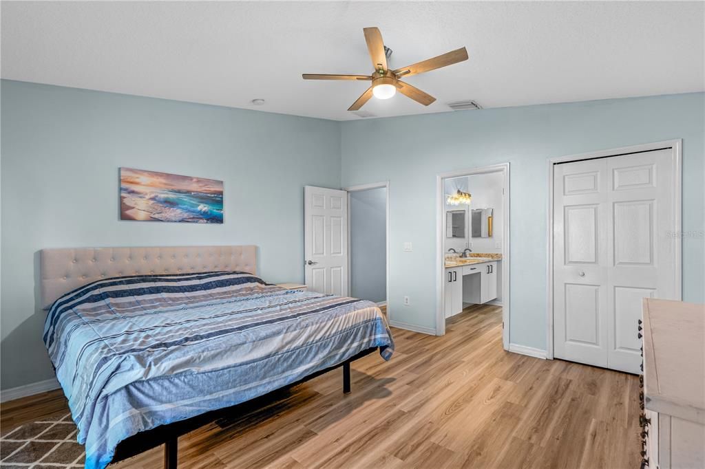 For Sale: $379,900 (3 beds, 2 baths, 1665 Square Feet)