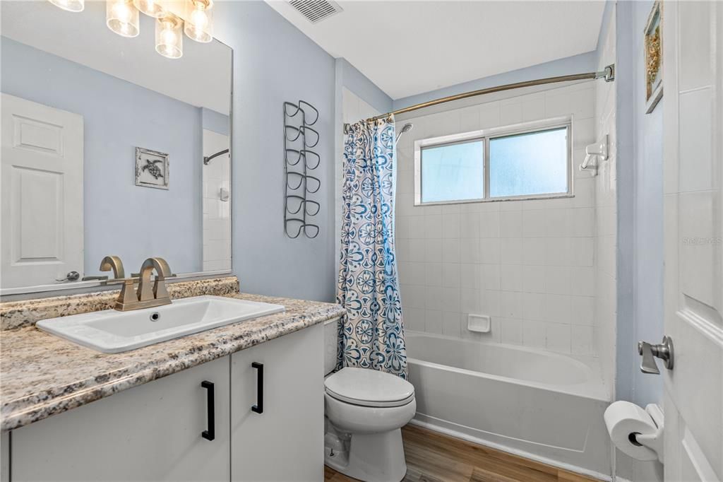 For Sale: $379,900 (3 beds, 2 baths, 1665 Square Feet)