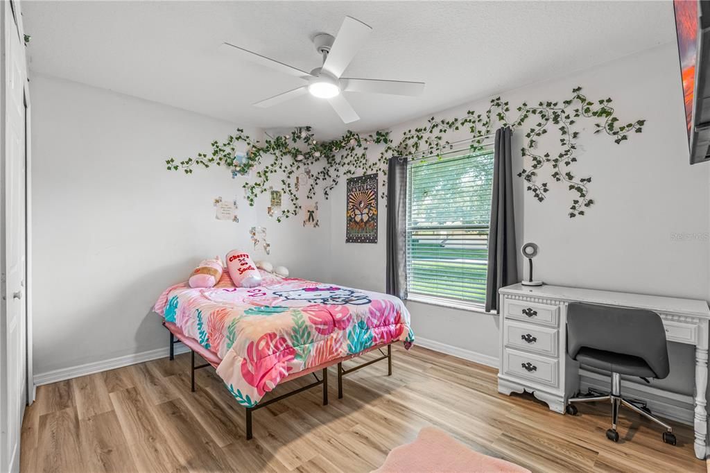 For Sale: $379,900 (3 beds, 2 baths, 1665 Square Feet)