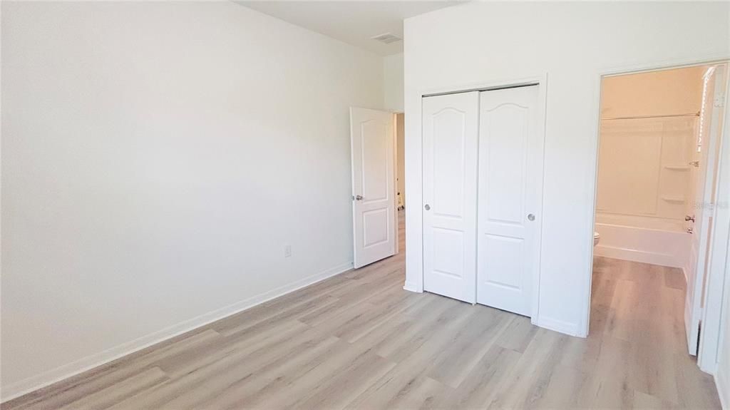В аренду: $2,350 (4 спален, 3 ванн, 2333 Квадратных фут)