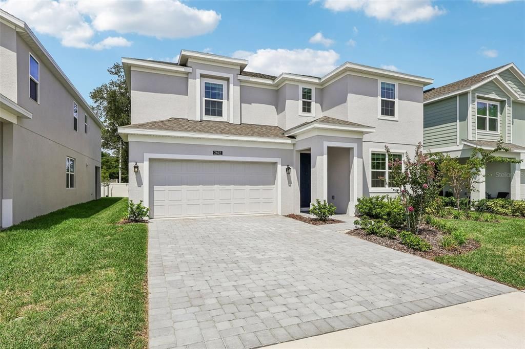 For Sale: $625,000 (4 beds, 3 baths, 2560 Square Feet)