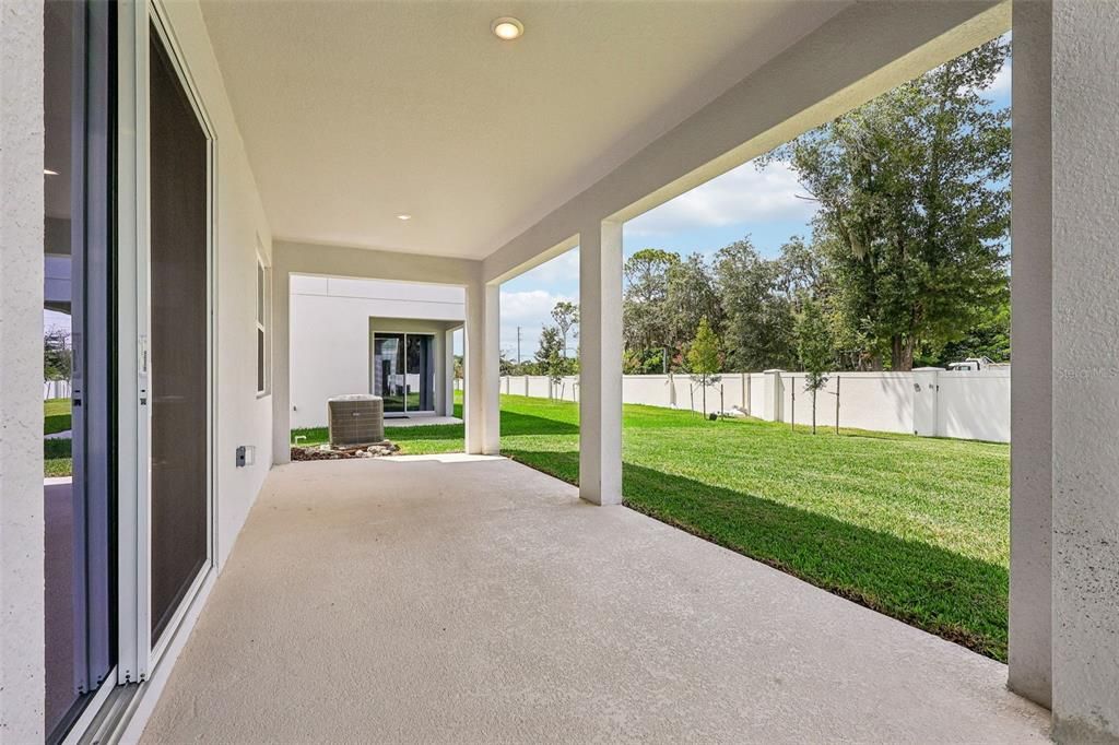 For Sale: $625,000 (4 beds, 3 baths, 2560 Square Feet)