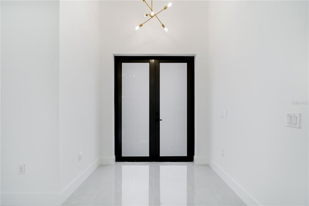 На продажу: $425,000 (4 спален, 2 ванн, 1783 Квадратных фут)