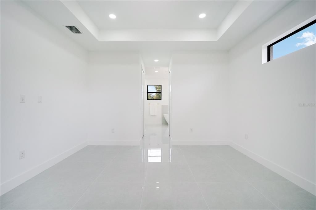 На продажу: $425,000 (4 спален, 2 ванн, 1783 Квадратных фут)