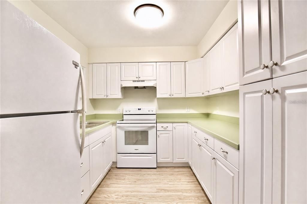 En Venta: $675,000 (4 camas, 3 baños, 2184 Pies cuadrados)