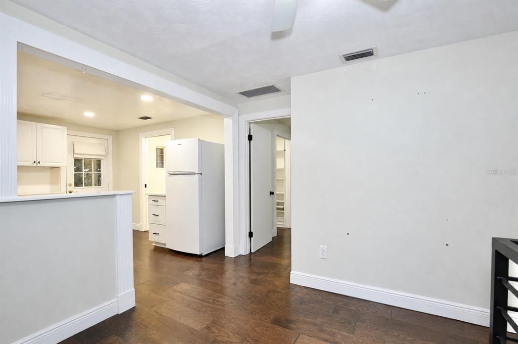 En Venta: $675,000 (4 camas, 3 baños, 2184 Pies cuadrados)