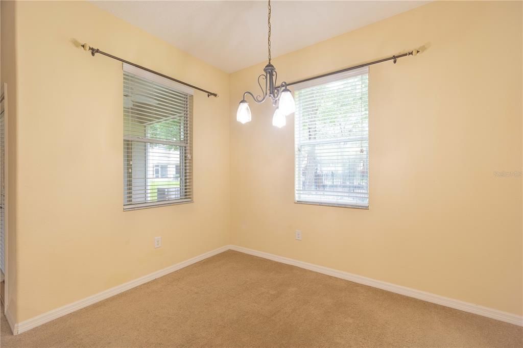На продажу: $369,900 (3 спален, 2 ванн, 1924 Квадратных фут)