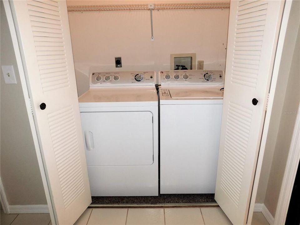 For Rent: $1,900 (2 beds, 2 baths, 980 Square Feet)