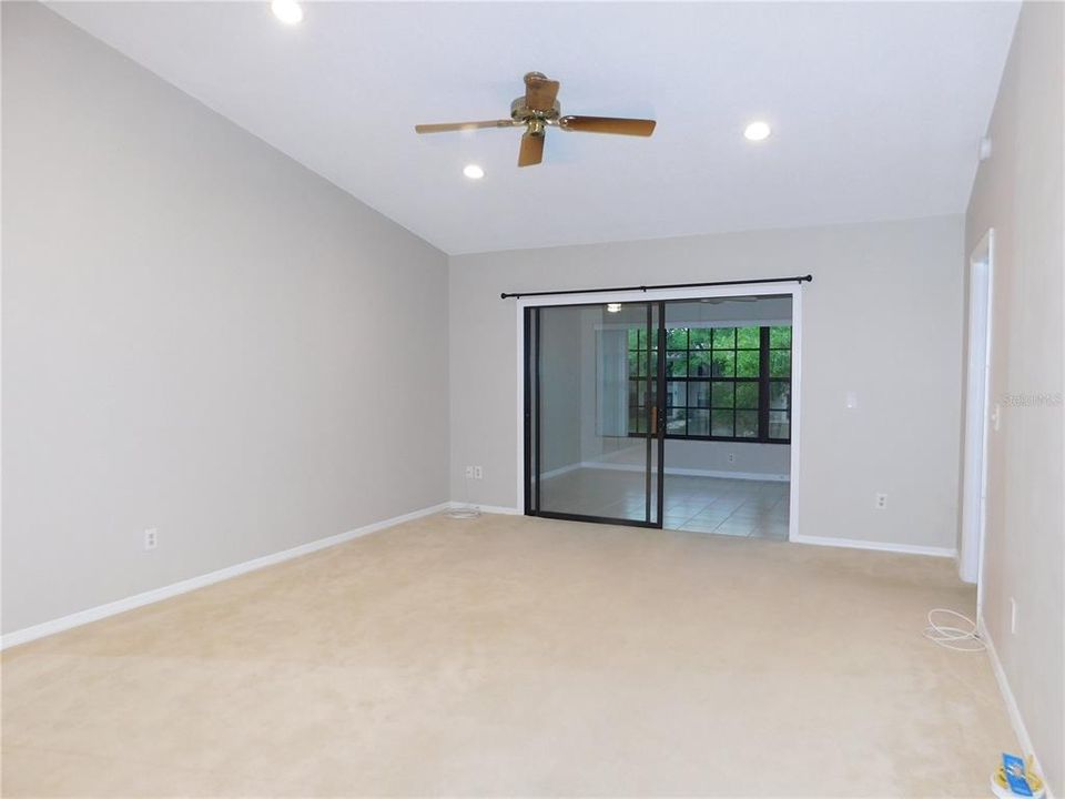 For Rent: $1,900 (2 beds, 2 baths, 980 Square Feet)