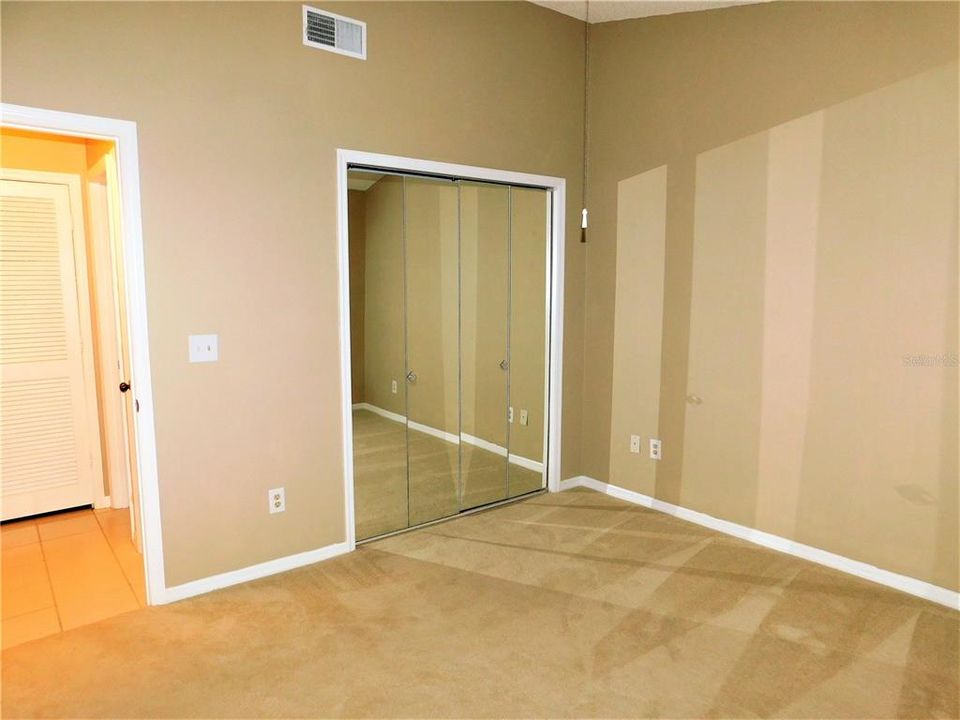For Rent: $1,900 (2 beds, 2 baths, 980 Square Feet)