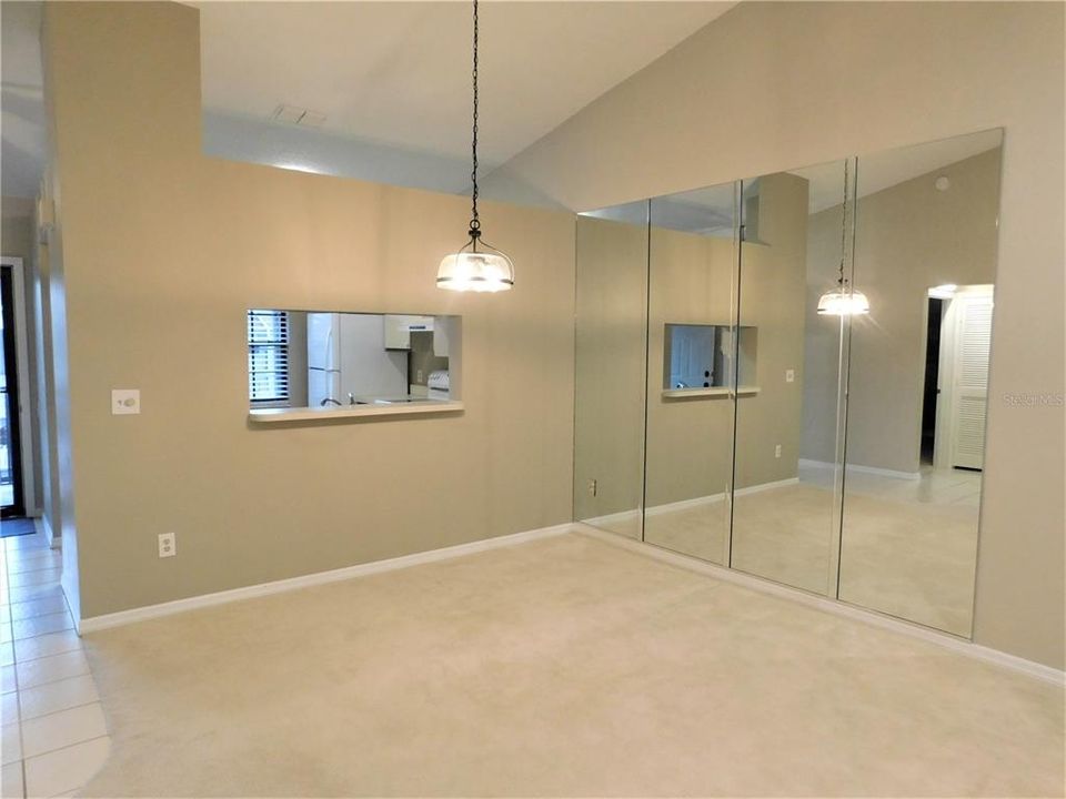 For Rent: $1,900 (2 beds, 2 baths, 980 Square Feet)