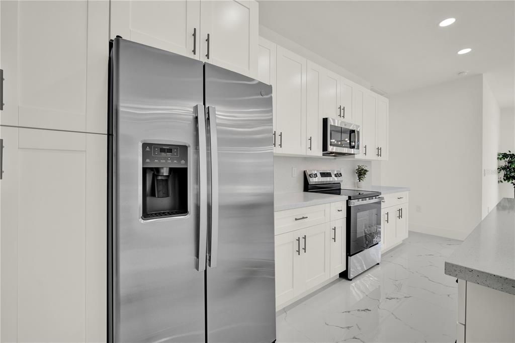 На продажу: $389,900 (4 спален, 2 ванн, 1783 Квадратных фут)