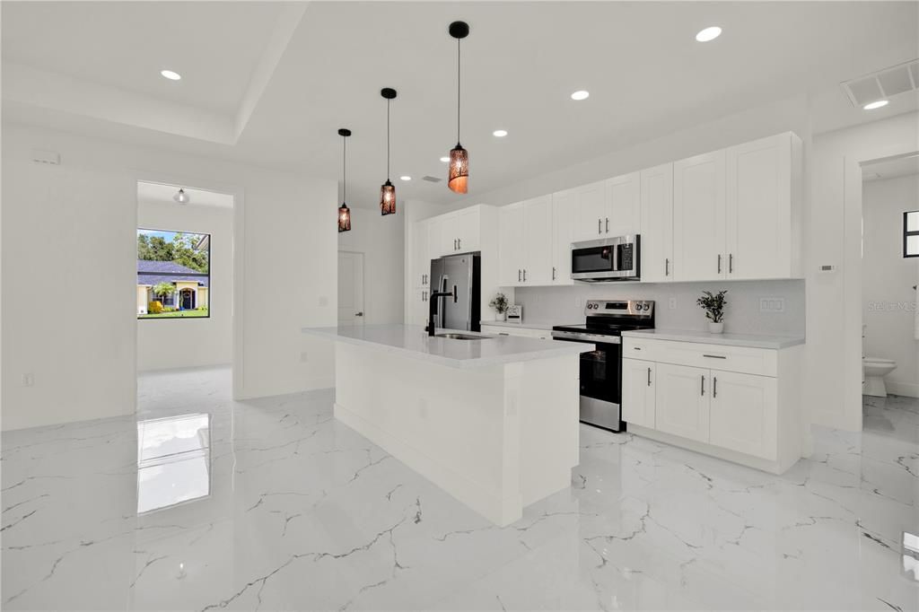 На продажу: $389,900 (4 спален, 2 ванн, 1783 Квадратных фут)
