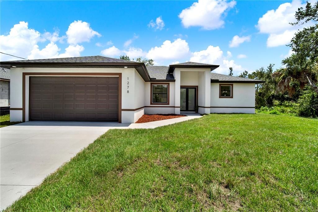 На продажу: $389,900 (4 спален, 2 ванн, 1783 Квадратных фут)