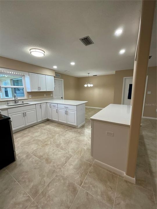 В аренду: $1,700 (3 спален, 2 ванн, 1257 Квадратных фут)