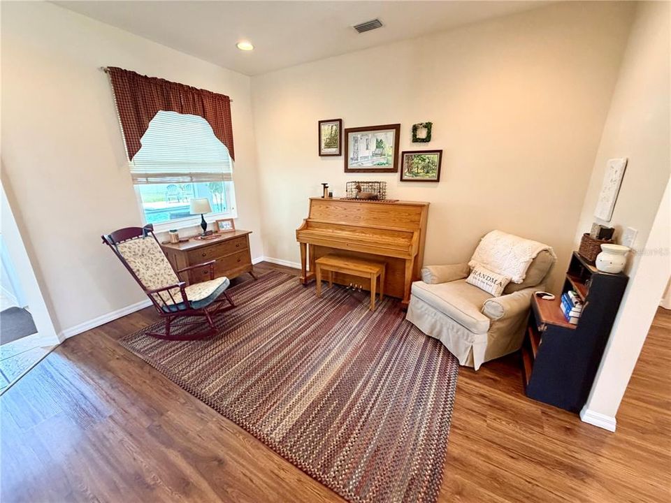 En Venta: $427,000 (3 camas, 2 baños, 2228 Pies cuadrados)