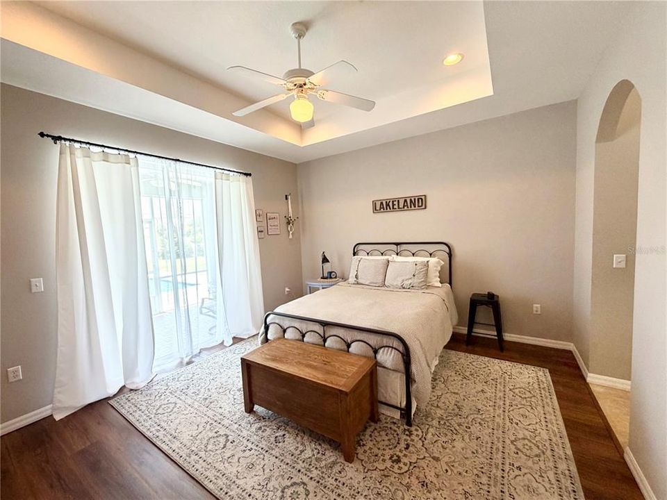 En Venta: $427,000 (3 camas, 2 baños, 2228 Pies cuadrados)