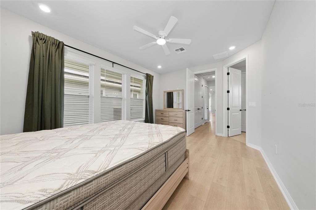 В аренду: $2,900 (3 спален, 2 ванн, 1626 Квадратных фут)