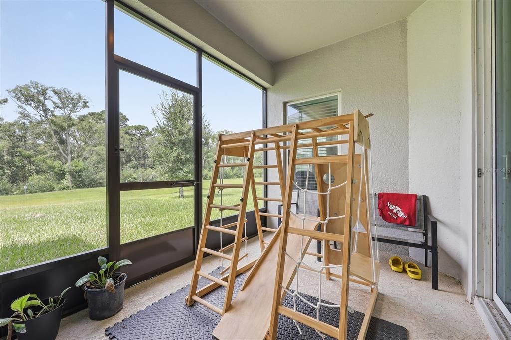 В аренду: $2,300 (4 спален, 2 ванн, 1758 Квадратных фут)