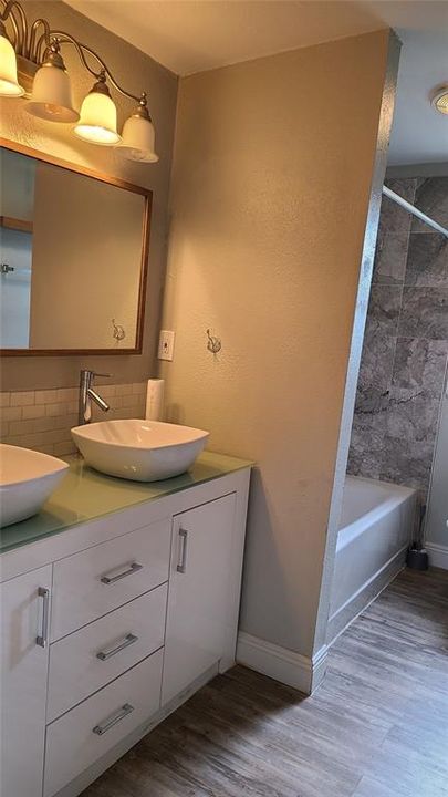 В аренду: $2,200 (3 спален, 1 ванн, 1018 Квадратных фут)