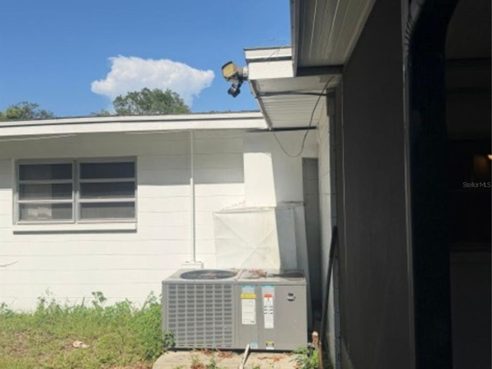 En Venta: $330,000 (3 camas, 2 baños, 1500 Pies cuadrados)