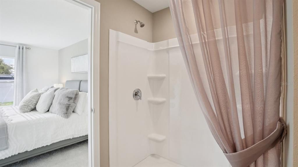 На продажу: $329,990 (3 спален, 2 ванн, 1560 Квадратных фут)