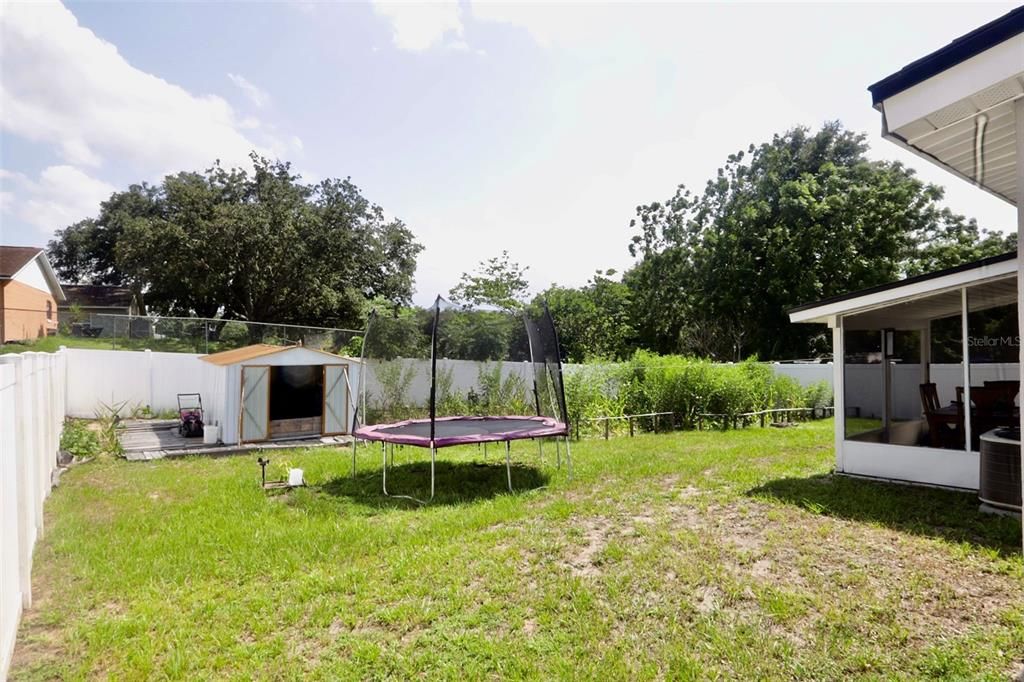 En Venta: $345,000 (4 camas, 2 baños, 1365 Pies cuadrados)