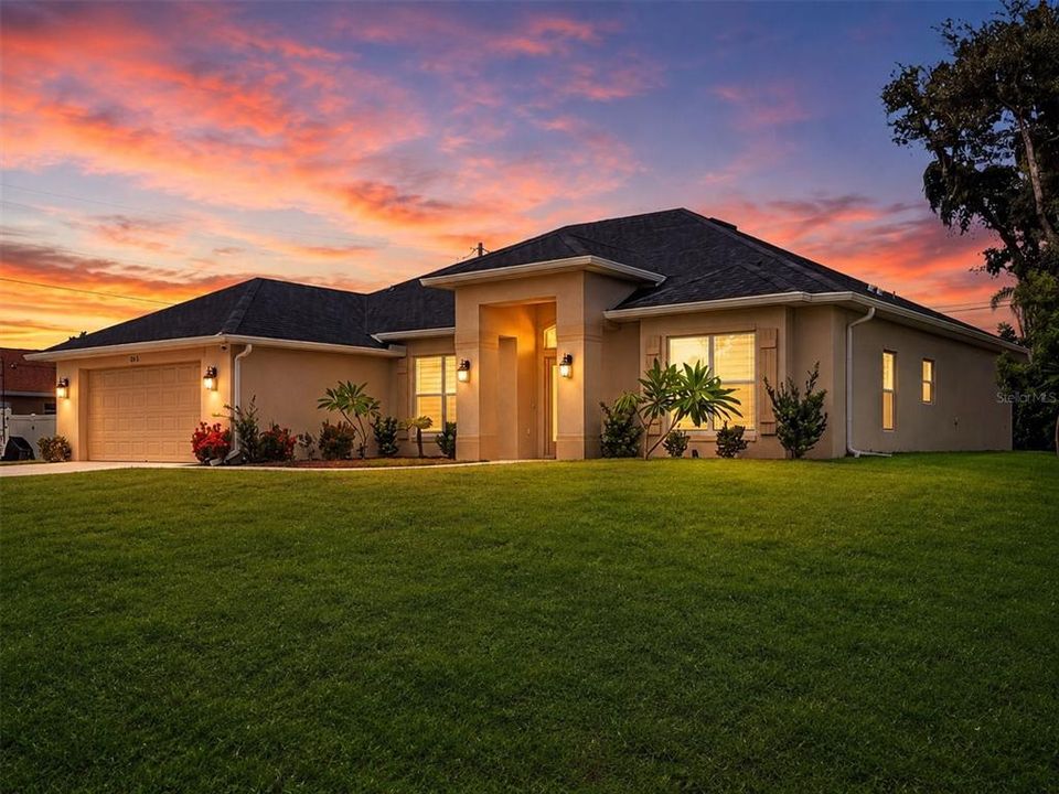 For Sale: $625,000 (4 beds, 2 baths, 2331 Square Feet)