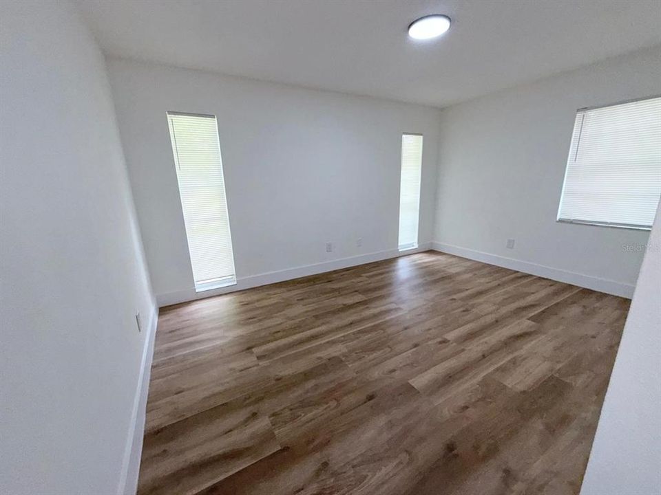 На продажу: $398,000 (4 спален, 2 ванн, 1742 Квадратных фут)