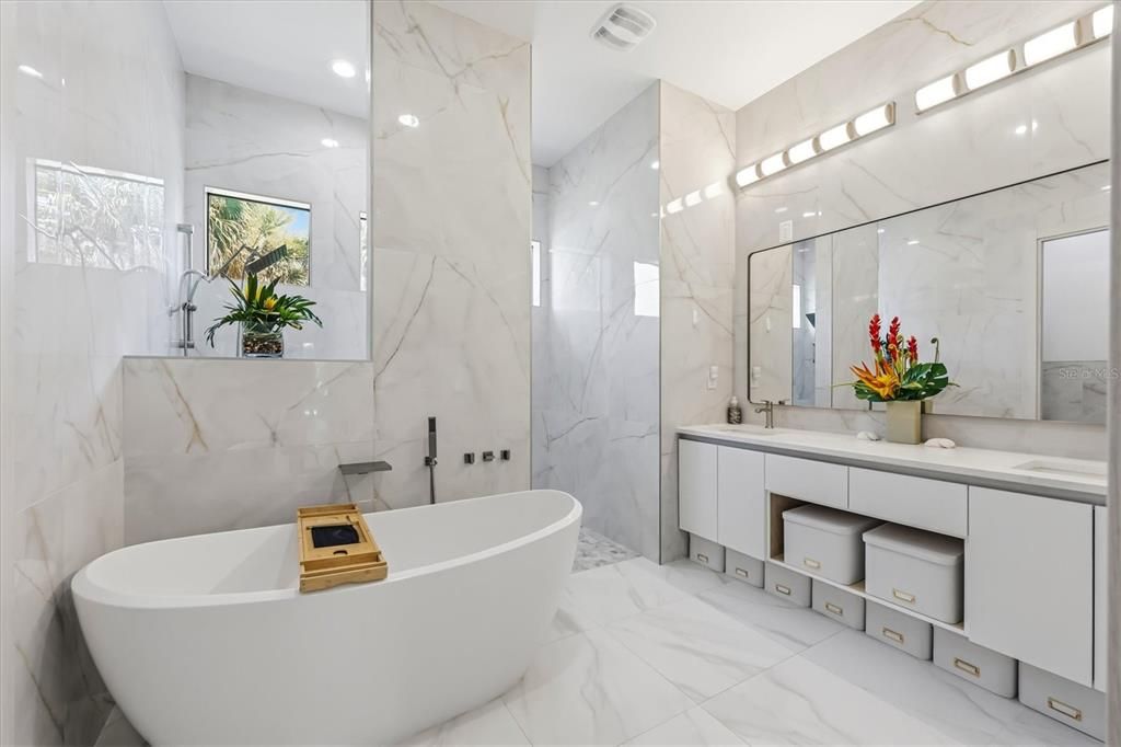 For Sale: $699,000 (3 beds, 3 baths, 2066 Square Feet)