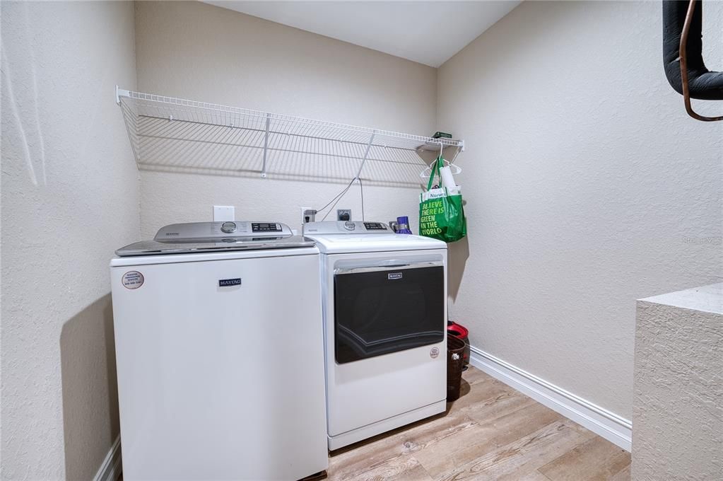 На продажу: $439,900 (3 спален, 2 ванн, 1547 Квадратных фут)