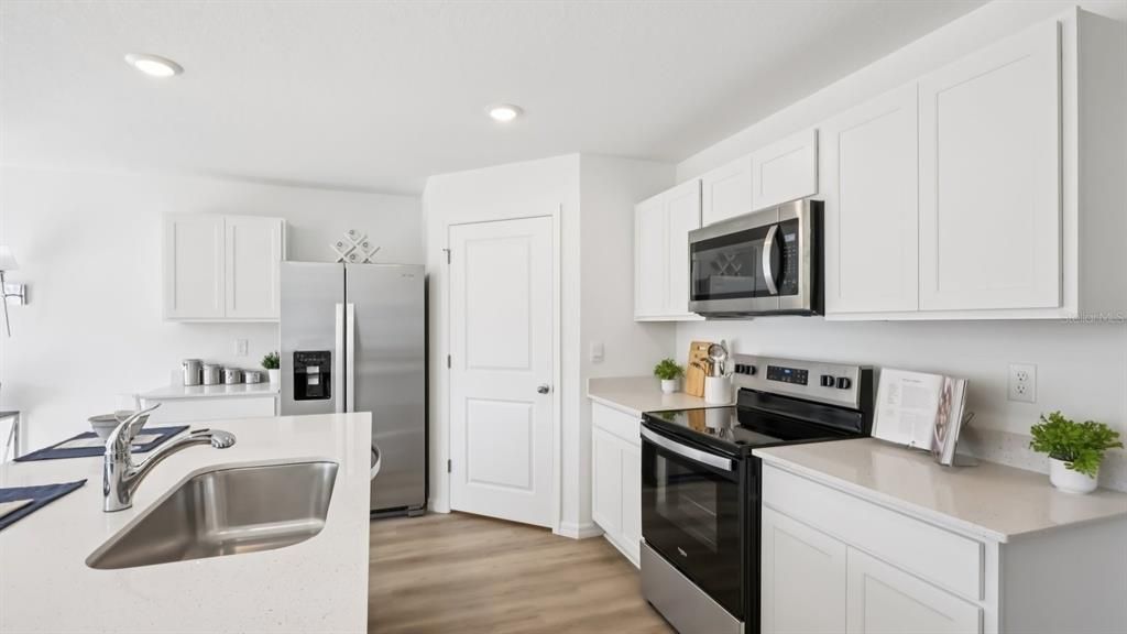En Venta: $337,990 (4 camas, 2 baños, 1498 Pies cuadrados)