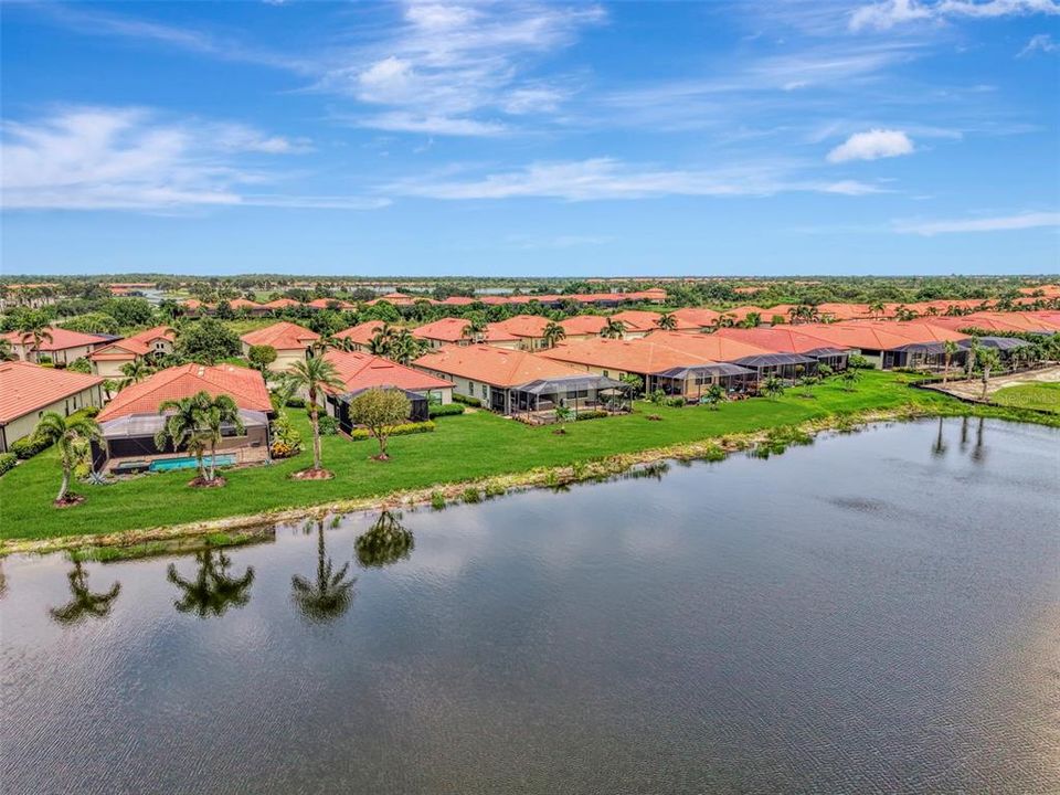 Activo con contrato: $859,000 (4 camas, 3 baños, 2386 Pies cuadrados)