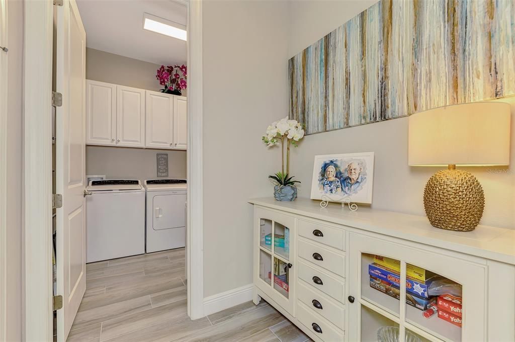 Activo con contrato: $859,000 (4 camas, 3 baños, 2386 Pies cuadrados)