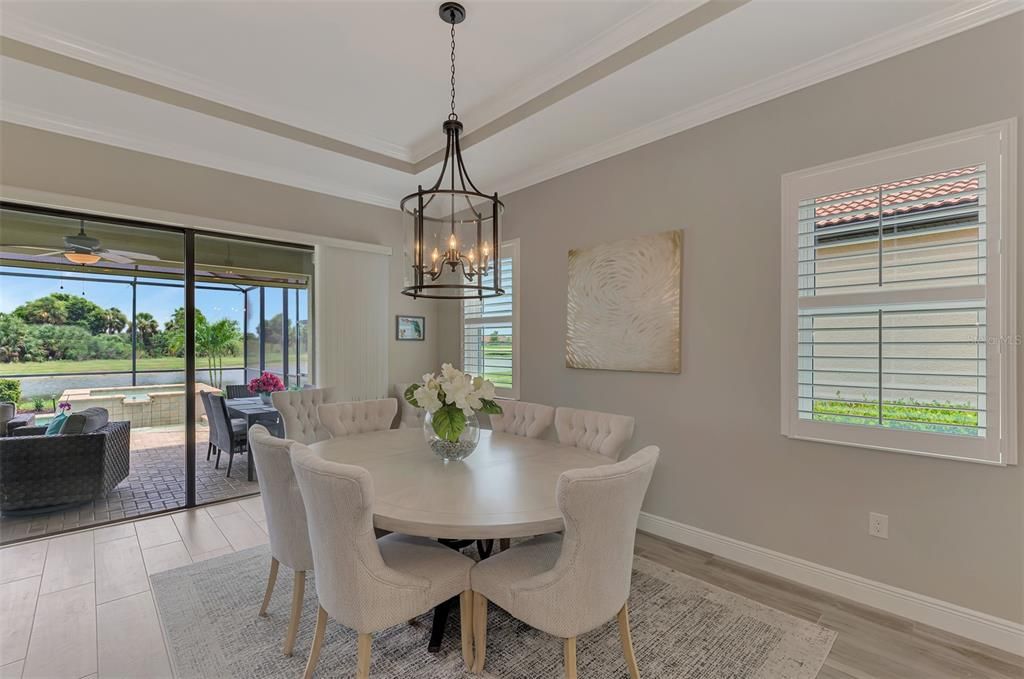 Activo con contrato: $859,000 (4 camas, 3 baños, 2386 Pies cuadrados)