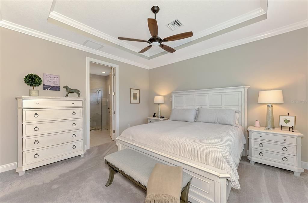 Activo con contrato: $859,000 (4 camas, 3 baños, 2386 Pies cuadrados)