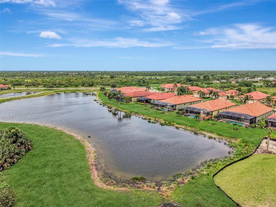 Activo con contrato: $859,000 (4 camas, 3 baños, 2386 Pies cuadrados)