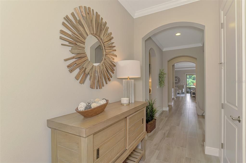 Activo con contrato: $859,000 (4 camas, 3 baños, 2386 Pies cuadrados)
