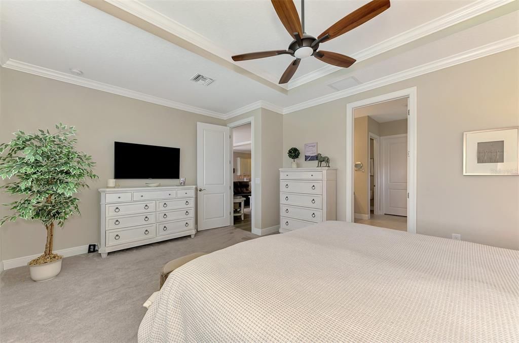 Activo con contrato: $859,000 (4 camas, 3 baños, 2386 Pies cuadrados)