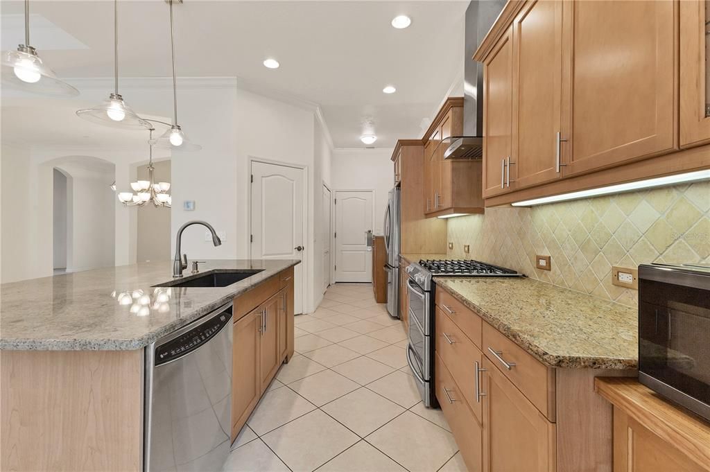 En Renta: $4,500 (3 camas, 2 baños, 2148 Pies cuadrados)