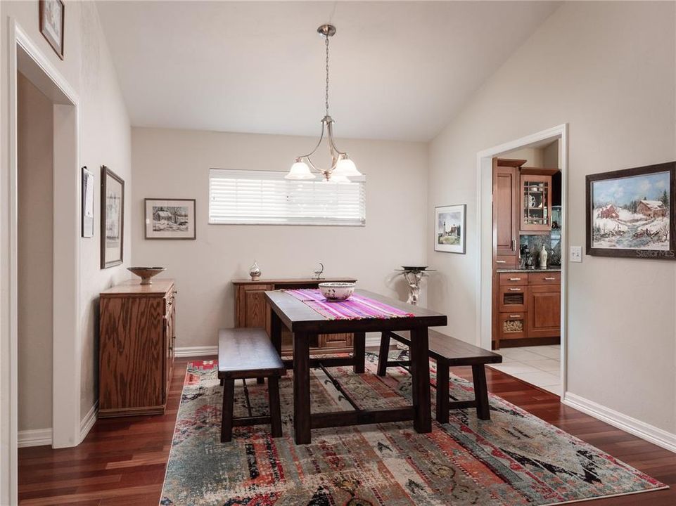 For Sale: $350,000 (3 beds, 2 baths, 1708 Square Feet)