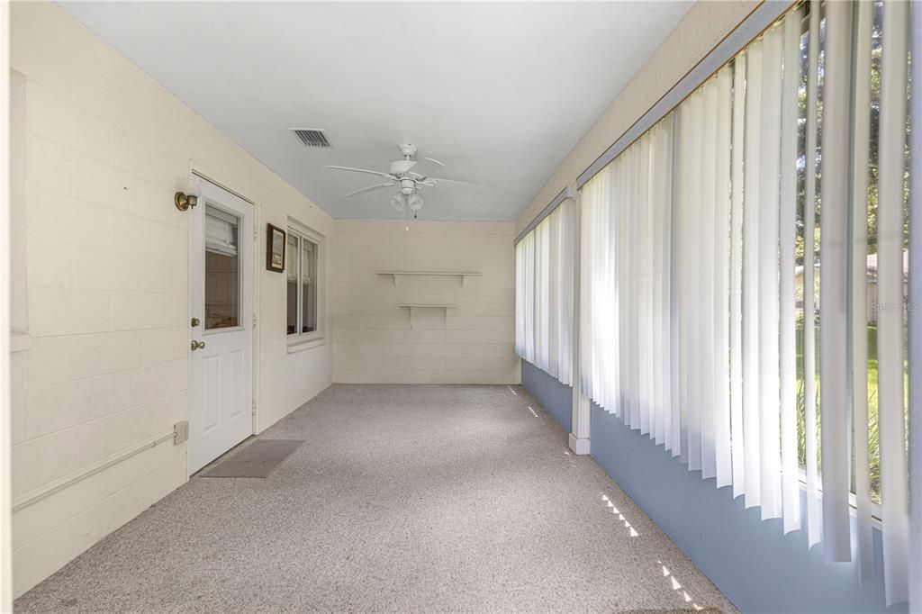For Sale: $189,900 (2 beds, 2 baths, 1723 Square Feet)